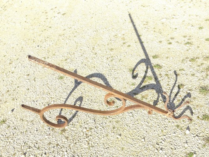 -GRANDE POTENCE DE LANTERNE OU D'ENSEIGNE FER FORGE A SELLER