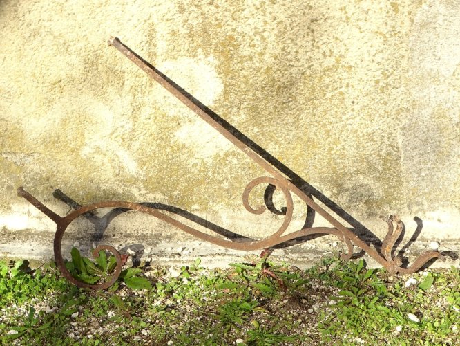 -GRANDE POTENCE DE LANTERNE OU D'ENSEIGNE FER FORGE A SELLER