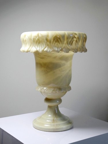Grande potiche médicis en albatre/marbre jaunâtre style belle époque