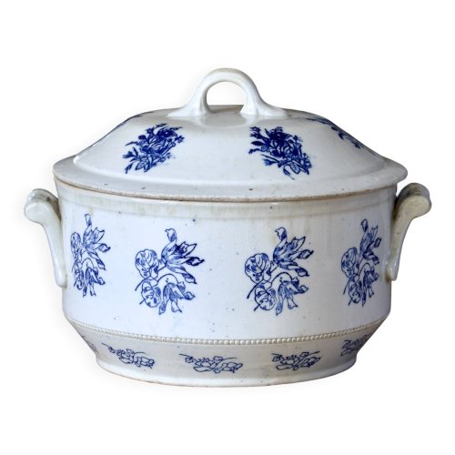 Grande soupière XIXe siècle signé St Uze St Vallier, terre dacier