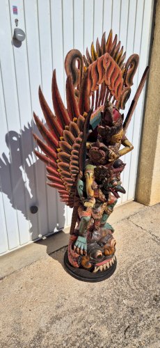 GRANDE STATUE EN BOIS SCULPTEE DE GARUDA DE 140 CM DE HAUT REF FRAN