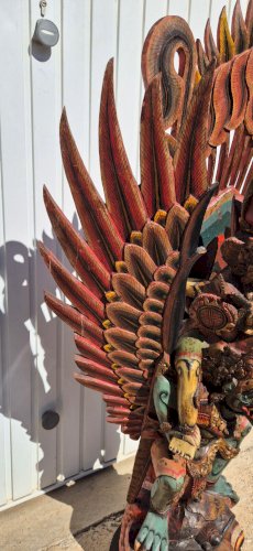 GRANDE STATUE EN BOIS SCULPTEE DE GARUDA DE 140 CM DE HAUT REF FRAN