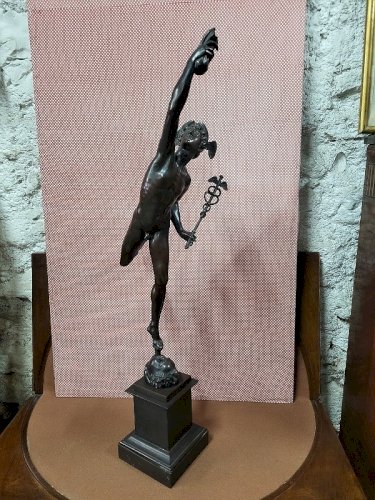 GRANDE STATUE EN BRONZE DE MERCURE VOLANT DE 84 CM DE HAUT