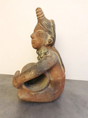 GRANDE STATUE EN TERRE CUITE N33