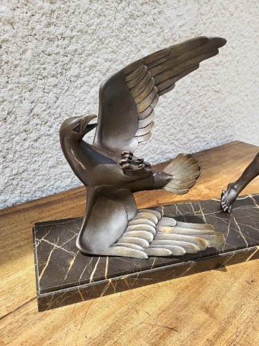 GRANDE STATUE LA CHASSE A L'AIGLE EN REGULE