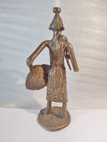 Grande statuette en Bronze - Femme aux champs 22 cm - ART AFRICAIN TRIBAL