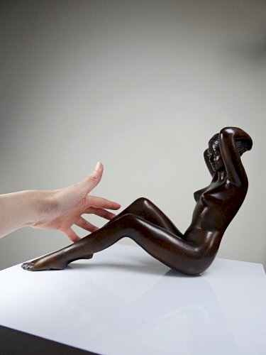 Grande statuette femme nue, Vénus en bronze de charme vintage