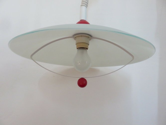GRANDE SUSPENSION EN VERRE DEPOLI, BOIS LAQUE ROUGE ET METAL BLANC 1980 MEMPHIS
