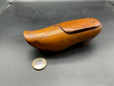 Grande tabatière chaussure sabot bois sculpté Art Populaire snuffbox XIXème