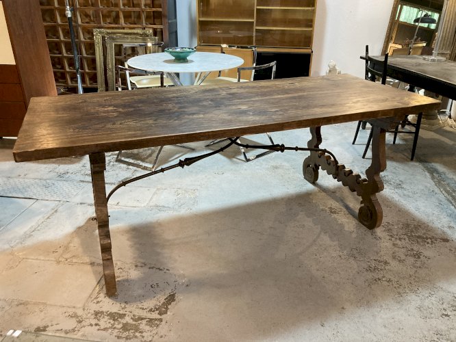 Grande Table de monastère avec entretoise en fer forgé  207 x 82