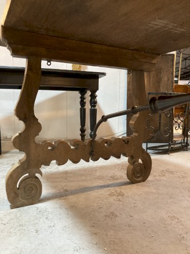 Grande Table de monastère avec entretoise en fer forgé  207 x 82