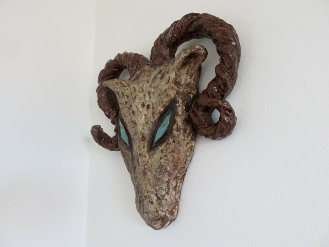 GRANDE TETE DE BELIER PSYCHEDELIQUE CERAMIQUE DECORATION MURALE ANNEES 60 70 