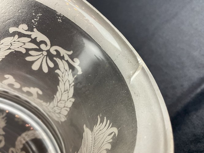 Grande tulipe globe de lampe à pétrole décor Empire Saint Denis Baccarat ……