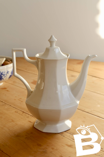 Grande verseuse vintage Johnson Brothers motif Perle porcelaine blanche