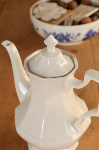 Grande verseuse vintage Johnson Brothers motif Perle porcelaine blanche