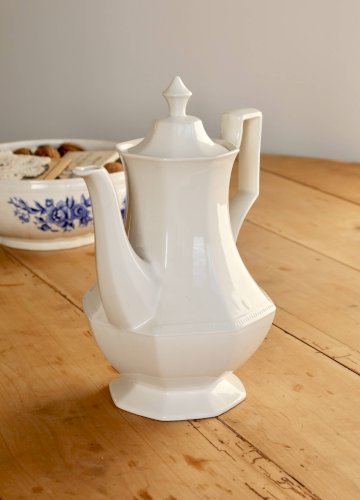 Grande verseuse vintage Johnson Brothers motif Perle porcelaine blanche