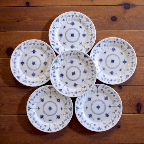 Grandes assiettes plates vintage décor Finlandia