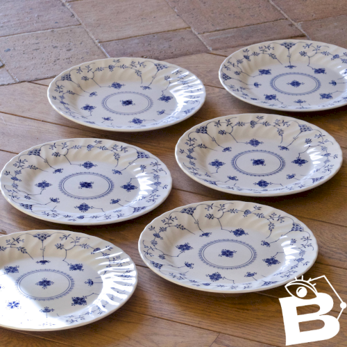 Grandes assiettes plates vintage décor Finlandia