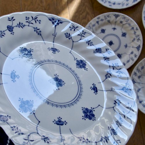 Grandes assiettes plates vintage décor Finlandia