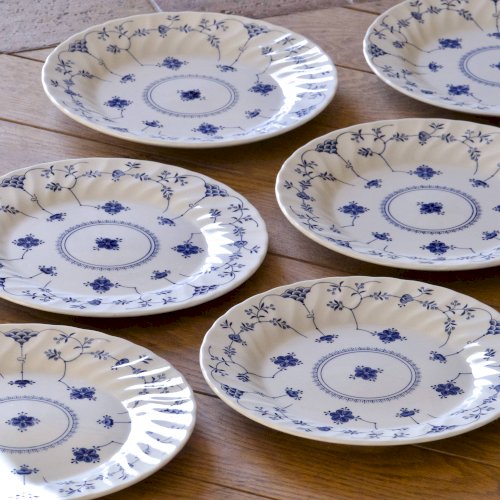 Grandes assiettes plates vintage décor Finlandia