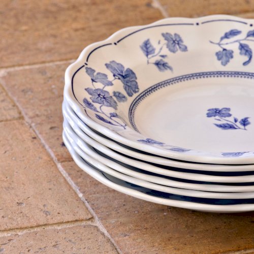 Grandes assiettes vintage italiennes signées Nueva Fontebasso