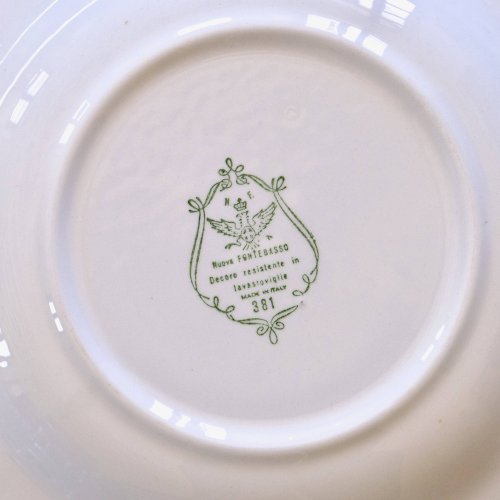 Grandes assiettes vintage italiennes signées Nueva Fontebasso