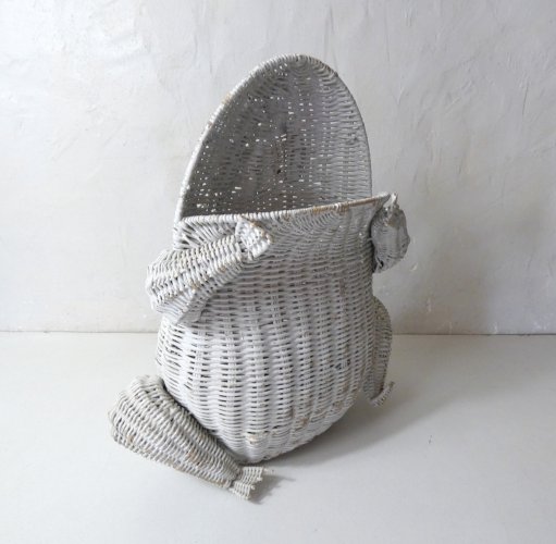 grenouille en rotin blanc vintage 46 cm