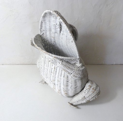 grenouille en rotin blanc vintage 46 cm