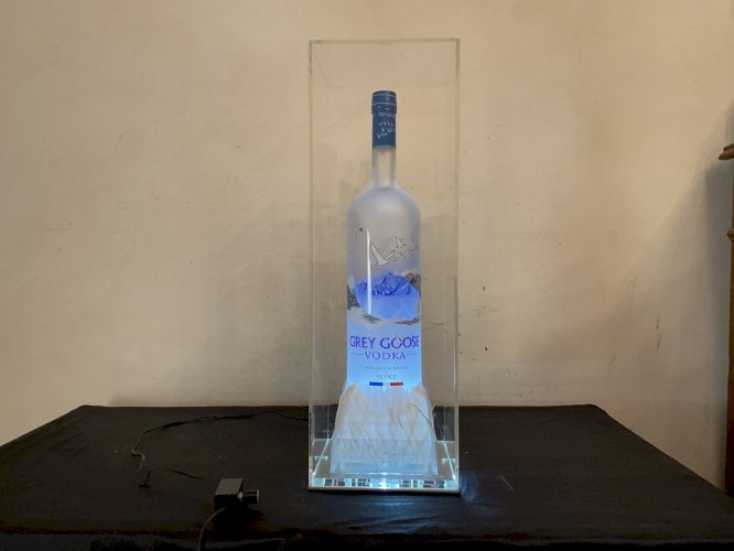 Grey Goose enseigne lumineuse Light Up Bottle Stand