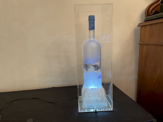 Grey Goose enseigne lumineuse Light Up Bottle Stand
