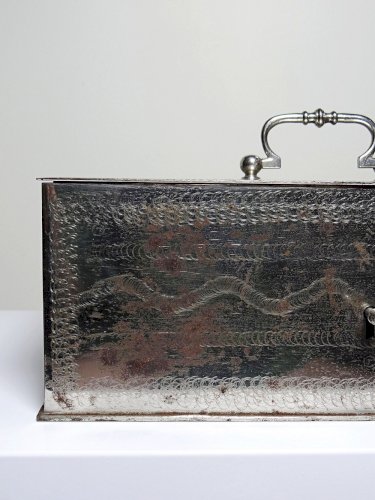 Gros coffre fort portable/caisse ancienne XIXe-XXe métal argenté