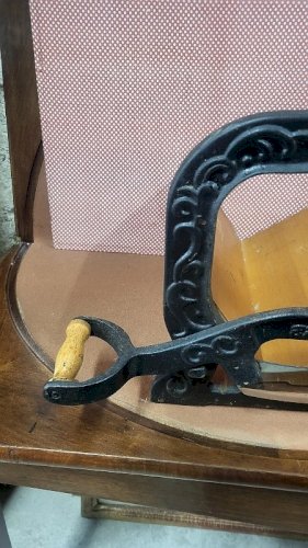 GROS COUPE PAIN TRANCHEUSE A PAIN BROT MAX