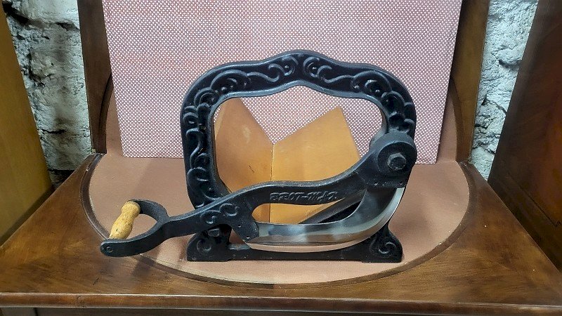 GROS COUPE PAIN TRANCHEUSE A PAIN BROT MAX