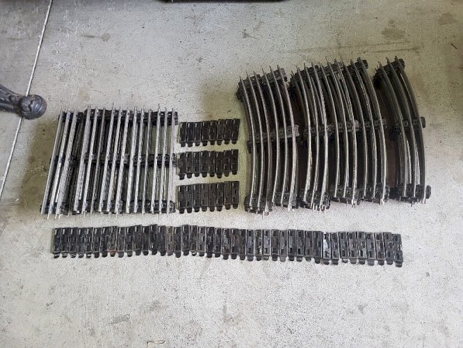 GROS LOT DE 35 RAILS DE TRAIN HORNBY