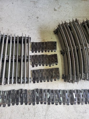 GROS LOT DE 35 RAILS DE TRAIN HORNBY