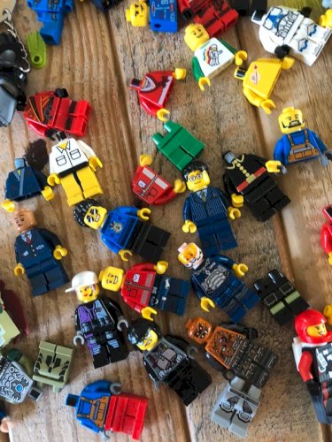 Gros lot de parties de figurines Lego et accessoires