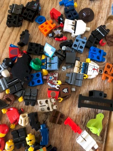 Gros lot de parties de figurines Lego et accessoires