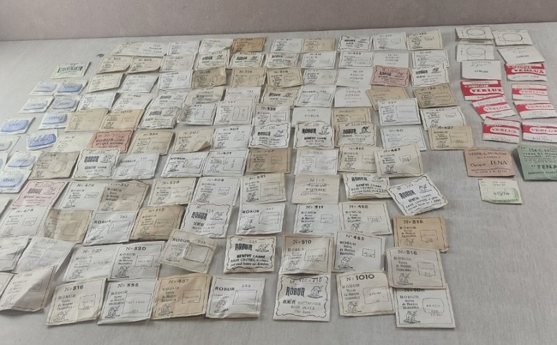 Gros lot de verres / vitres pour montres, Robur, Verlux, Tena