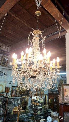 GROS LUSTRE A PAMPILLES 18 AMPOULES