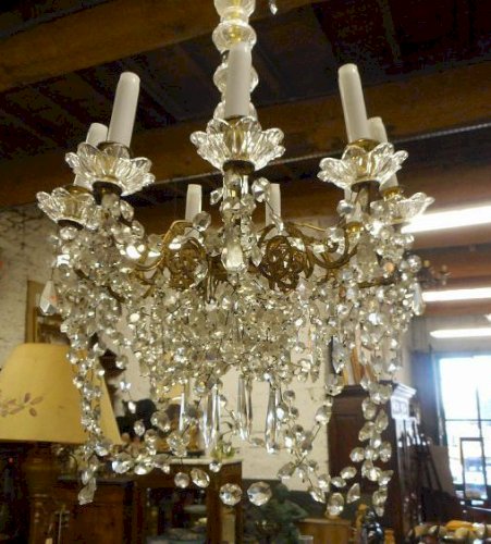 GROS LUSTRE A PAMPILLES 8 AMPOULES A GUIRLANDE N26