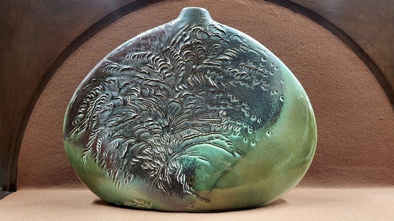 GROS PIED DE LAMPE EN CERAMIQUE SIGNE DE D. PRIOTON REF JE