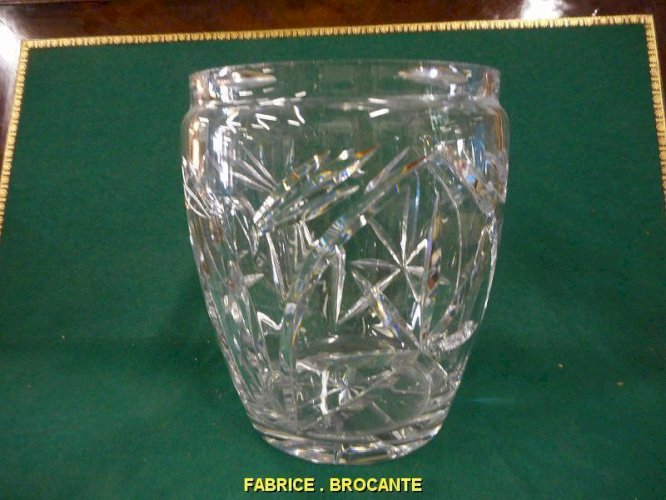 GROS VASE EN CRISTAL
