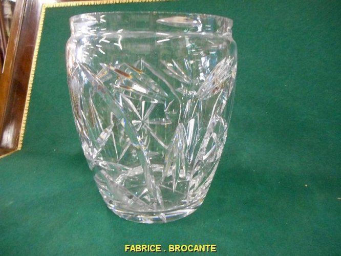 GROS VASE EN CRISTAL