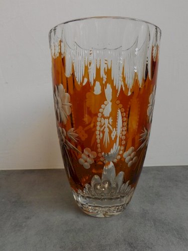 GROS VASE ROUGE EN CRISTAL DE BOHEME MARRON