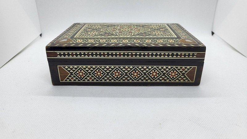 GROSSE BOITE EN BOIS MARQUETERIE DAMASQUINE N° 2