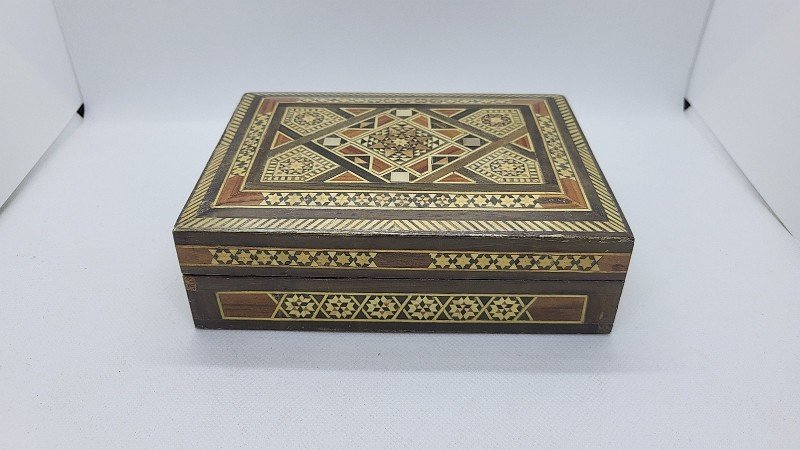 GROSSE BOITE EN BOIS MARQUETERIE DAMASQUINE N° 3