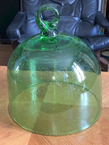 Grosse cloche en verre soufflé bullé signé Biot