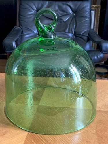 Grosse cloche en verre soufflé bullé signé Biot