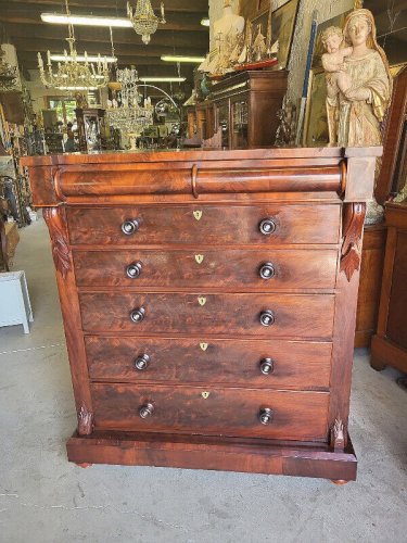 GROSSE COMMODE EN ACAJOU DE STYLE ANGLAIS AVEC 6 TIROIRS