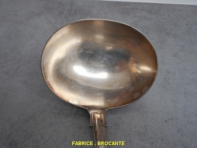 GROSSE LOUCHE POINCON BURTON